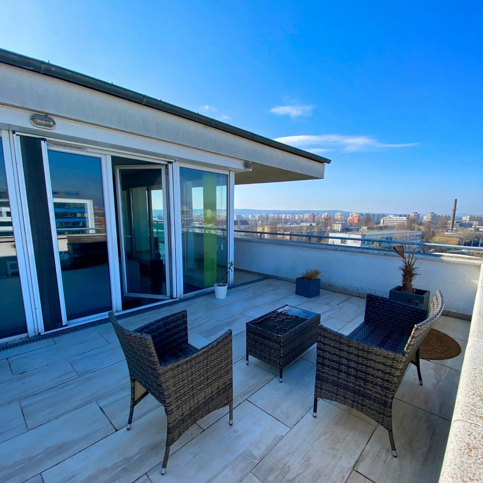 Apartament Highrise Horizon Penthouse Budapeszt Zewnętrze zdjęcie